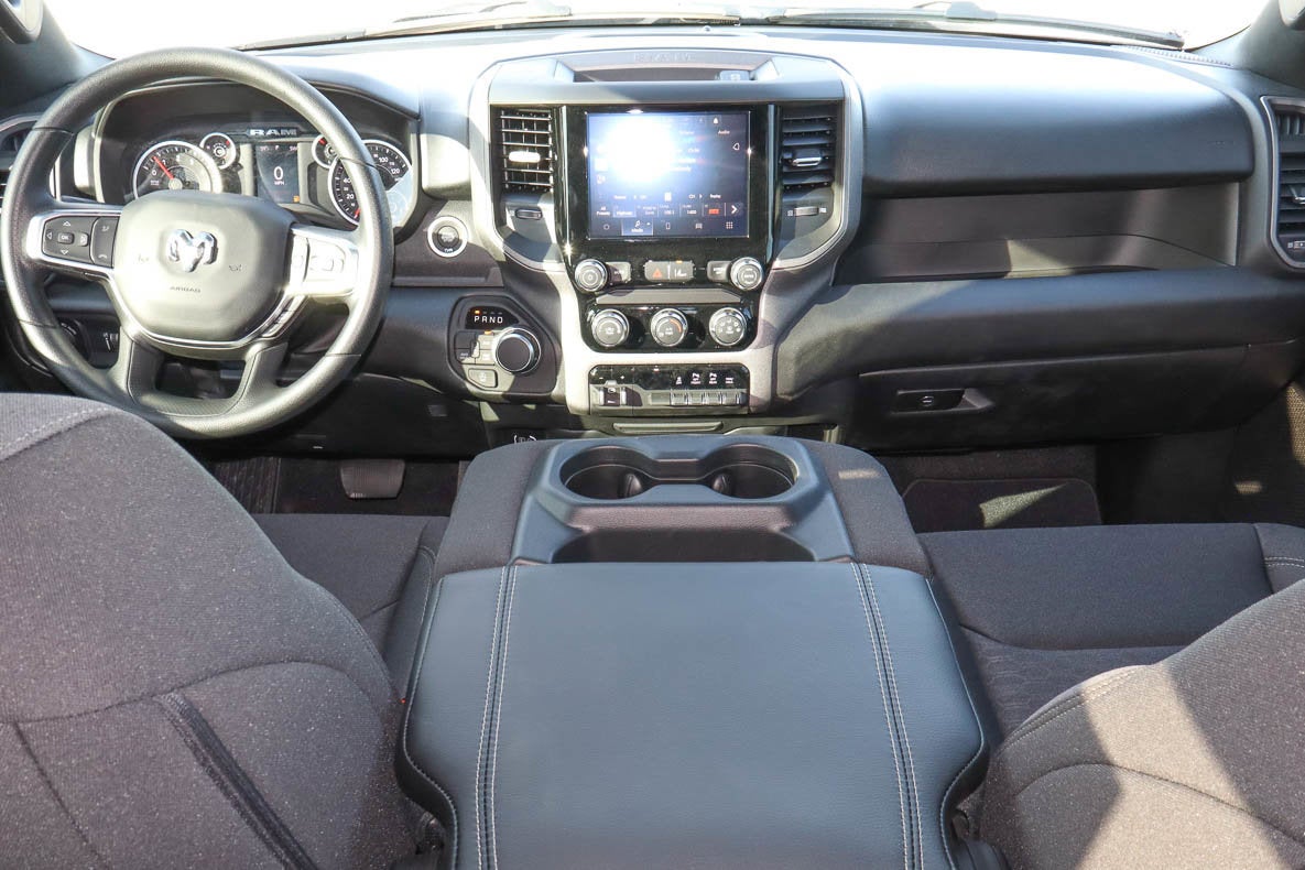 2026 RAM 1500 Express 4x4 Crew Cab 5'7 Box