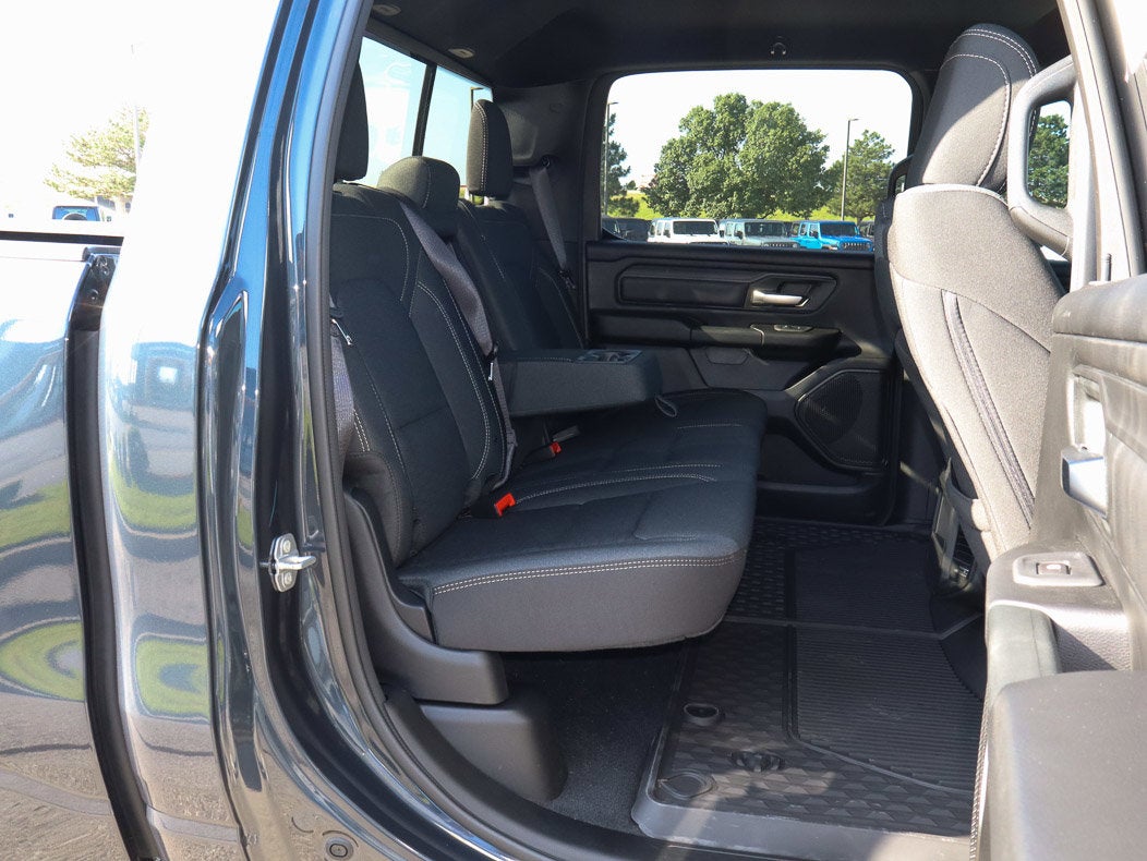2026 RAM 1500 Warlock 4x4 Crew Cab 5'7 Box