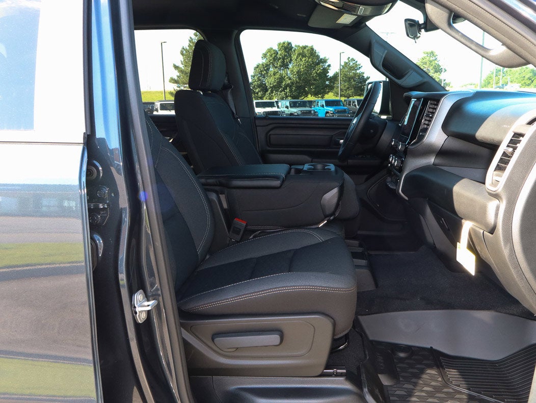 2026 RAM 1500 Warlock 4x4 Crew Cab 5'7 Box
