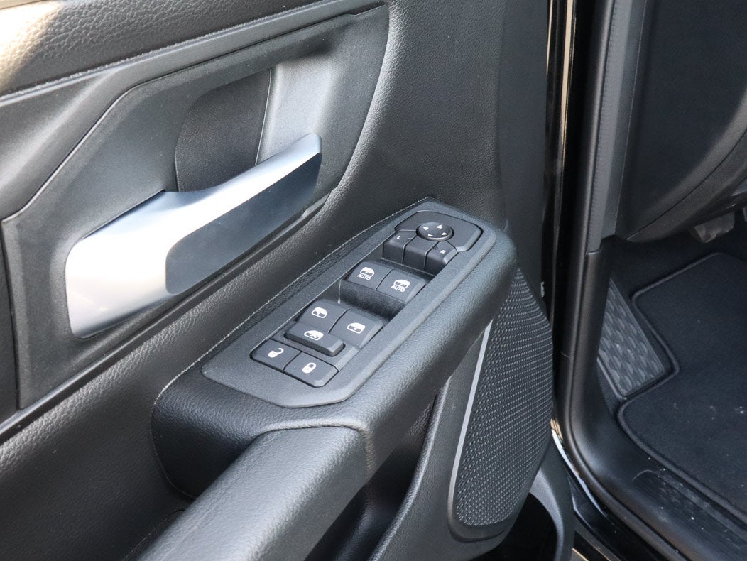 2026 RAM 1500 Express 4x4 Crew Cab 5'7 Box