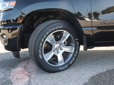 2026 RAM 1500 Express 4x4 Crew Cab 5'7 Box