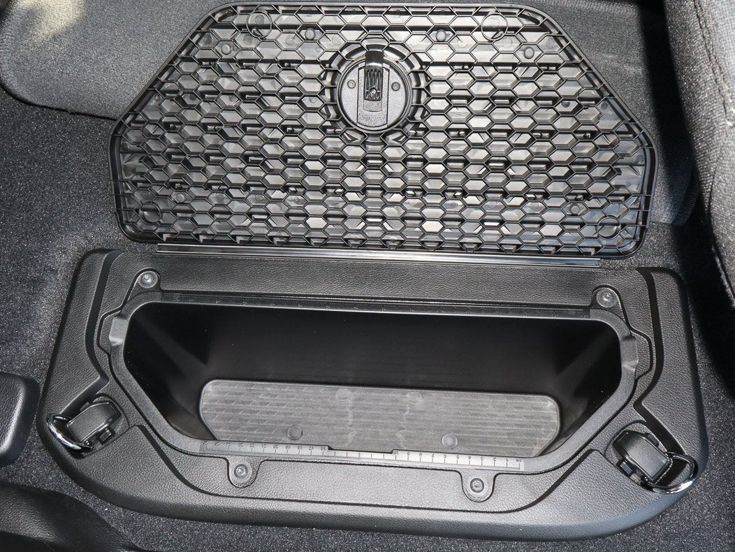 2026 RAM 1500 Express 4x4 Crew Cab 5'7 Box