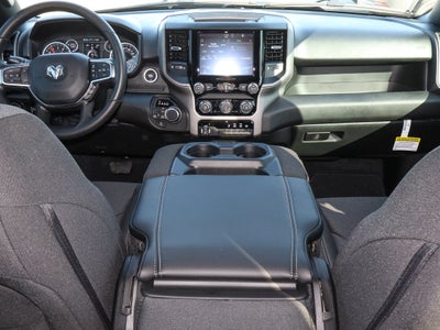 2026 RAM 1500 Express 4x4 Crew Cab 5'7 Box