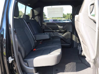 2026 RAM 1500 Express 4x4 Crew Cab 5'7 Box