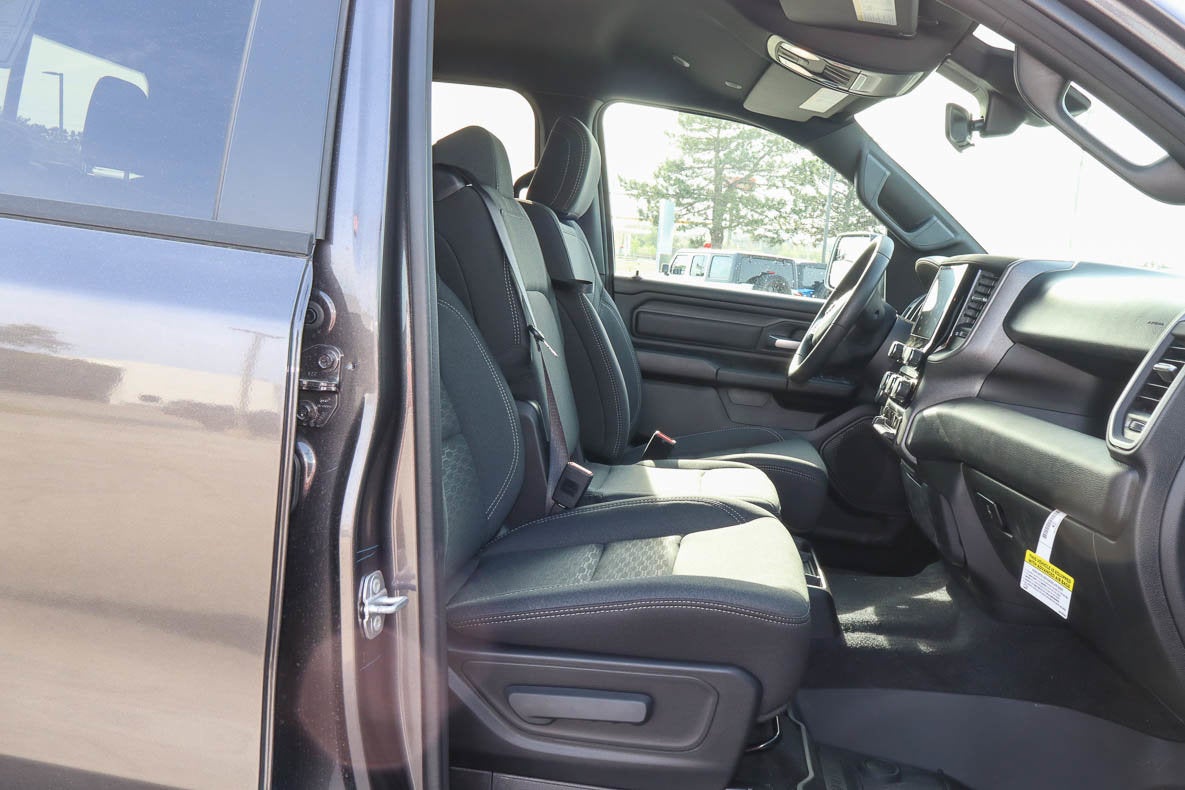 2026 RAM 1500 Warlock 4x4 Crew Cab 5'7 Box