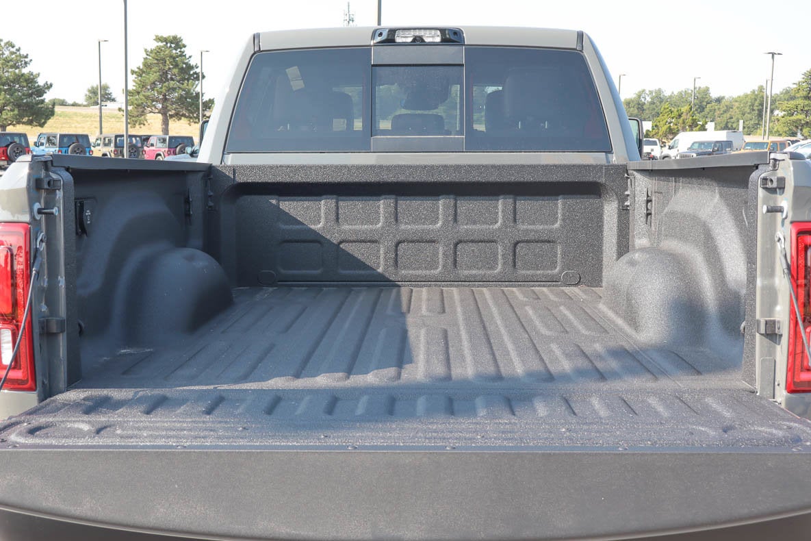 2027 RAM 2500 Power Wagon Hemi 4x4 Crew Cab 6'4 Box