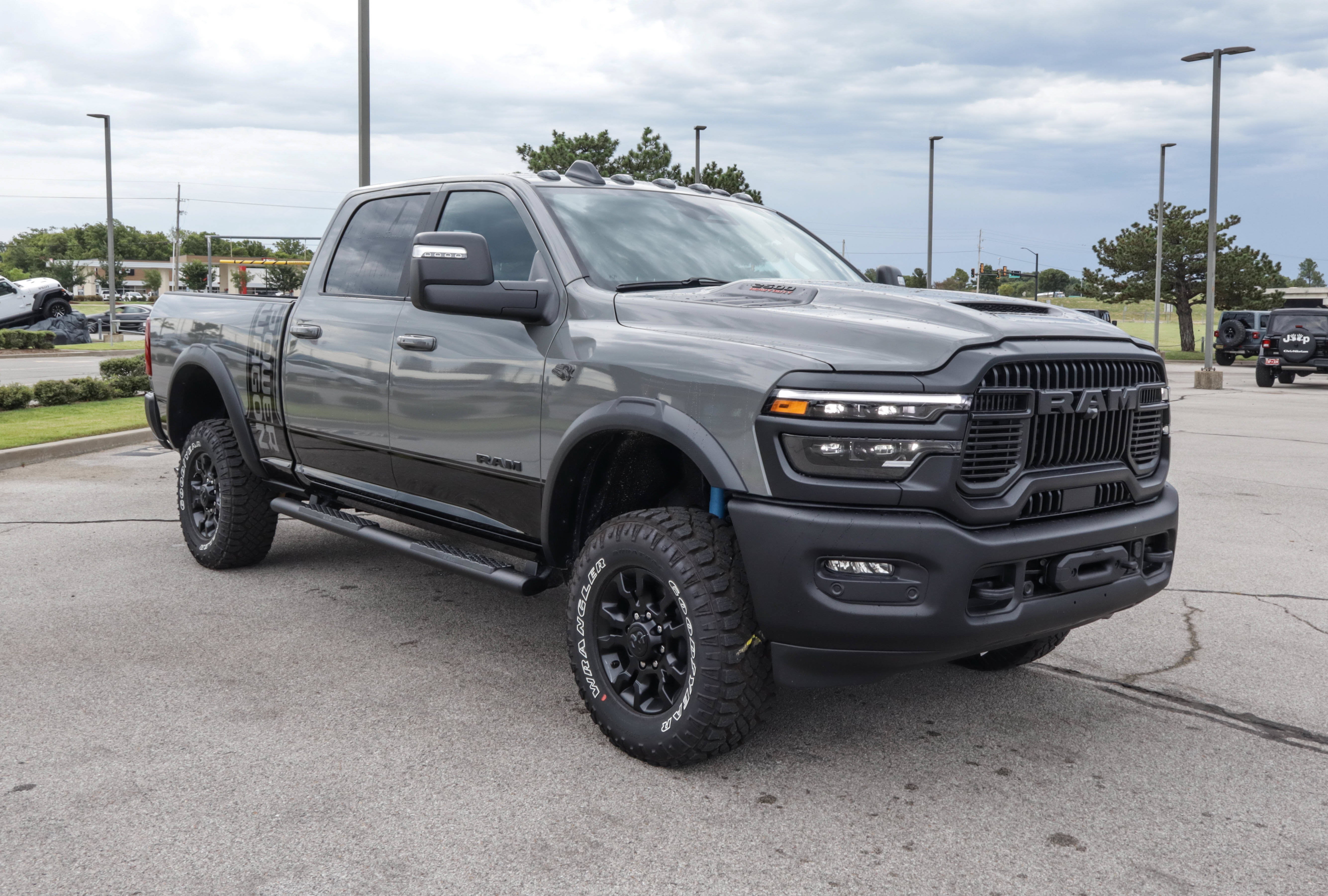 2027 RAM 2500 Power Wagon Hemi 4x4 Crew Cab 6'4 Box