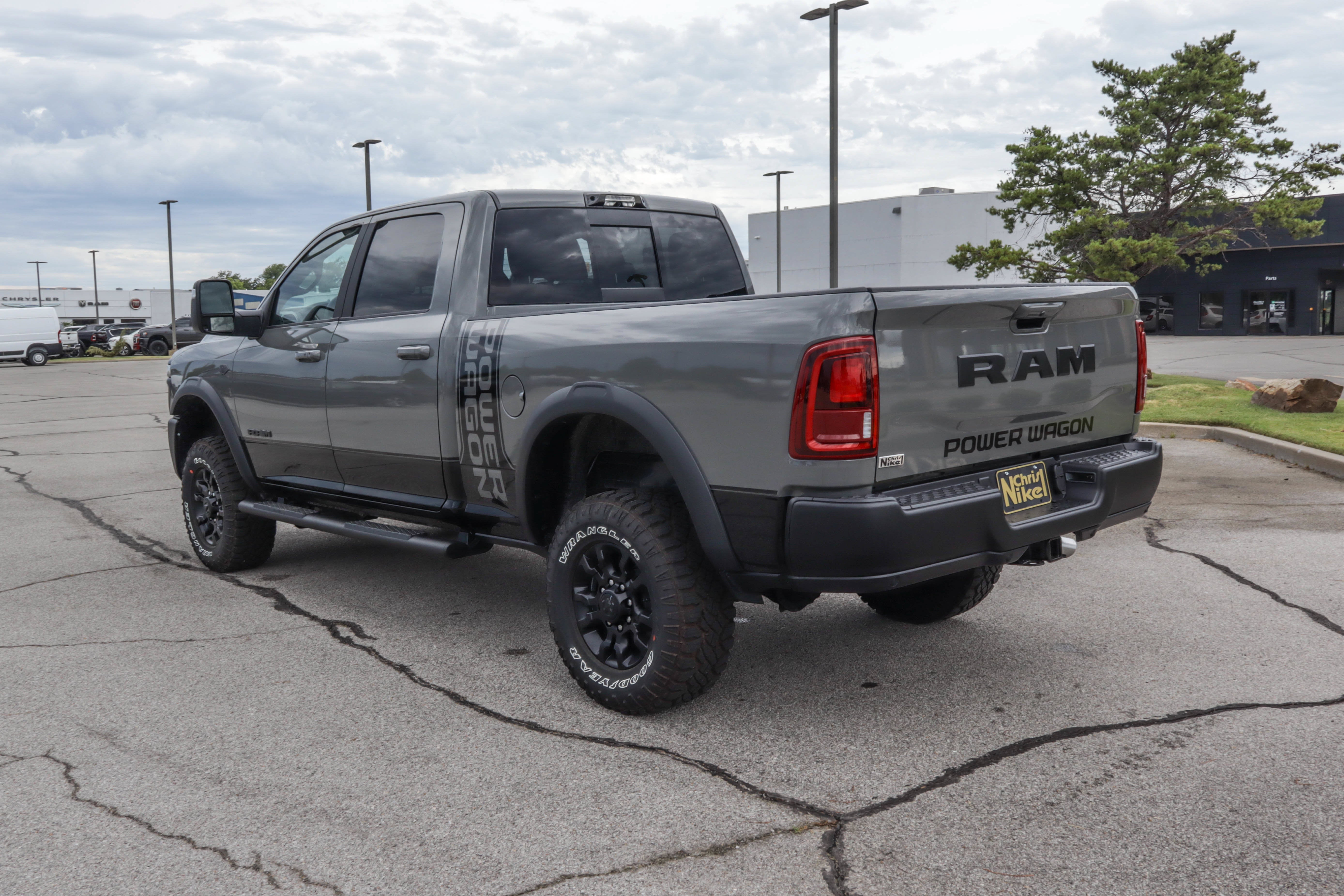 2027 RAM 2500 Power Wagon Hemi 4x4 Crew Cab 6'4 Box
