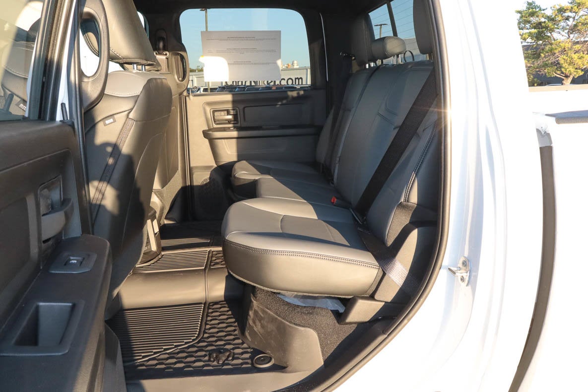 2027 RAM 2500 Tradesman 4x4 Crew Cab 6'4 Box