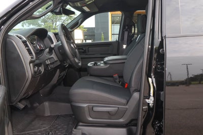 2026 RAM 2500 Black Express 4x4 Crew Cab 6'4 Box
