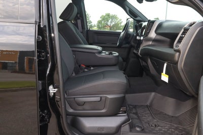 2026 RAM 2500 Black Express 4x4 Crew Cab 6'4 Box