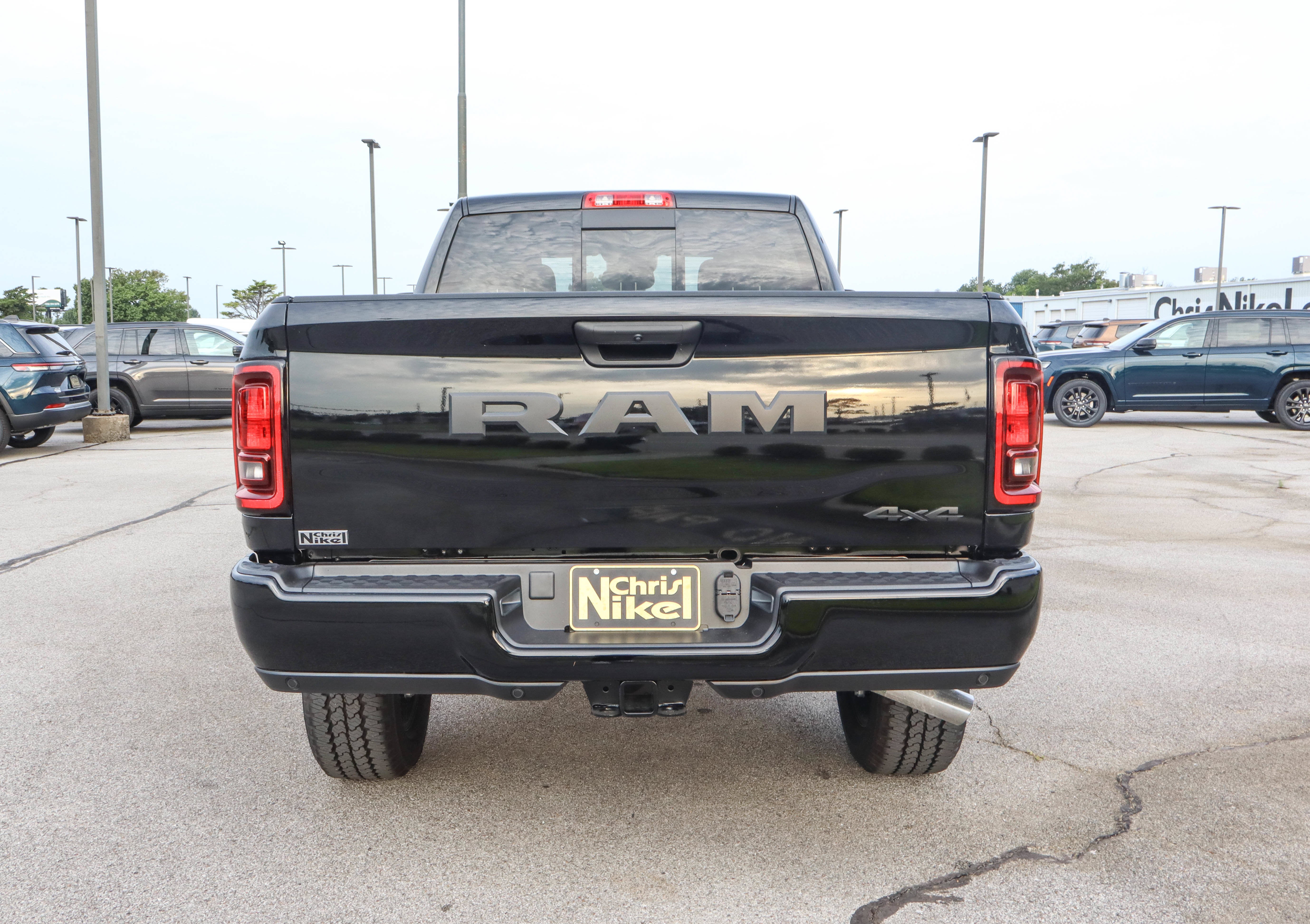2026 RAM 2500 Black Express 4x4 Crew Cab 6'4 Box