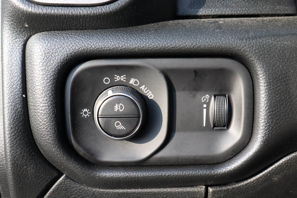 2026 RAM 2500 Tradesman 4x4 Crew Cab 6'4 Box
