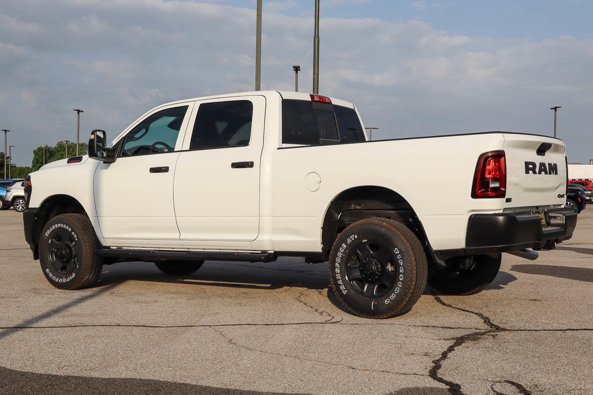2026 RAM 2500 Tradesman 4x4 Crew Cab 6'4 Box