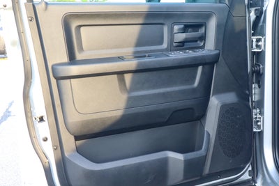 2026 RAM 2500 Black Express 4x4 Crew Cab 6'4 Box