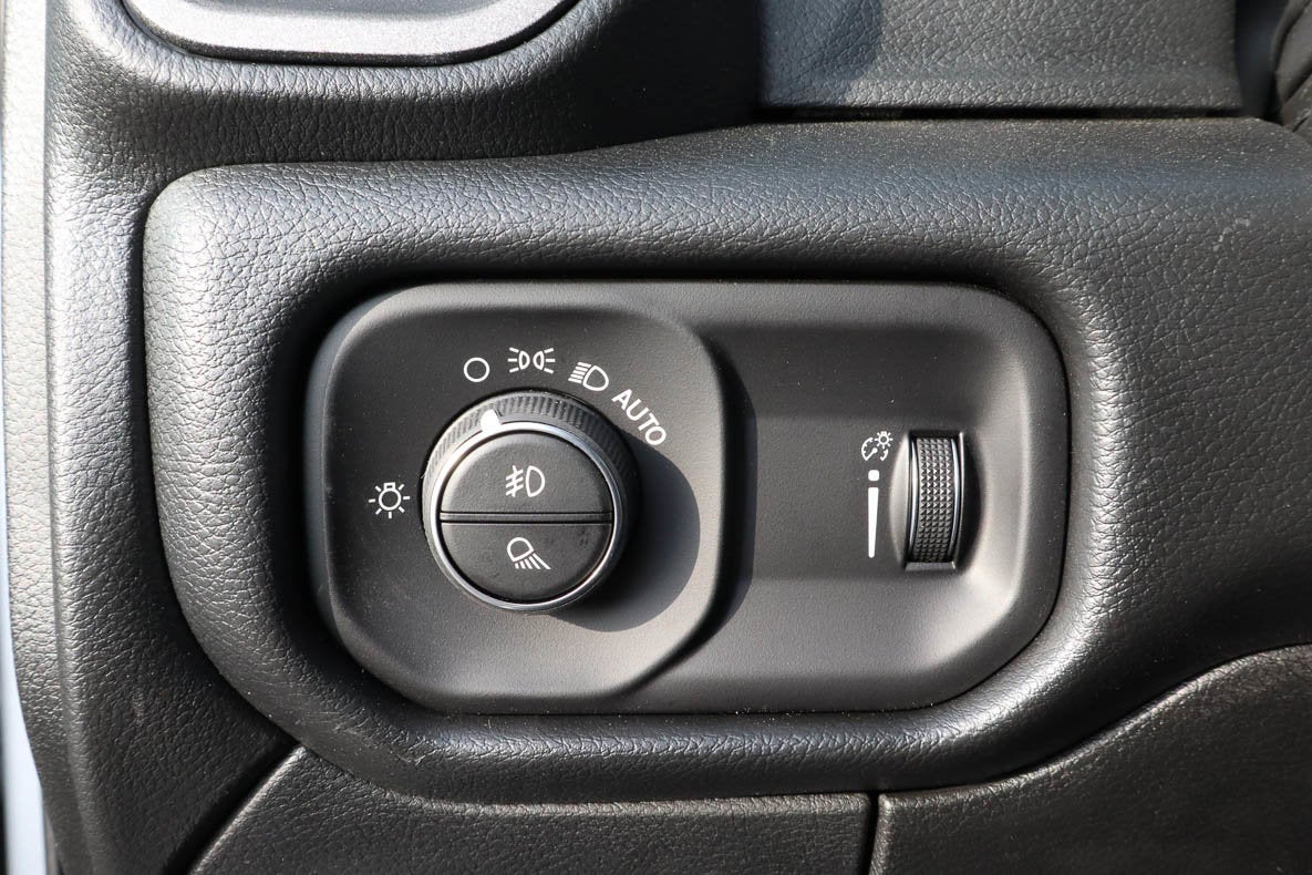 2026 RAM 2500 Tradesman 4x4 Crew Cab 6'4 Box