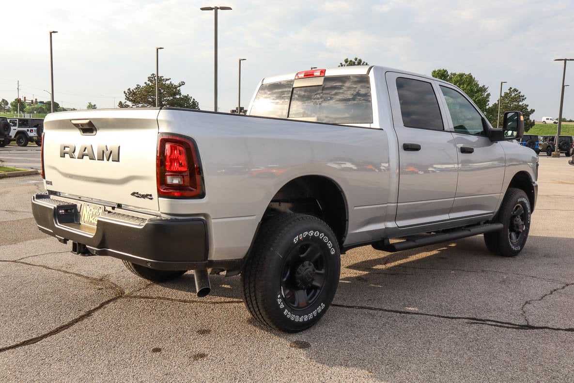 2026 RAM 2500 Tradesman 4x4 Crew Cab 6'4 Box