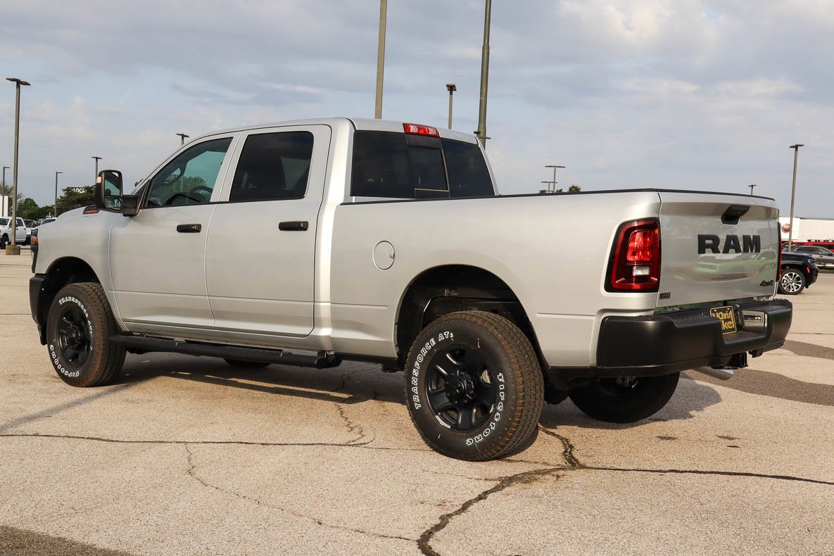 2026 RAM 2500 Tradesman 4x4 Crew Cab 6'4 Box