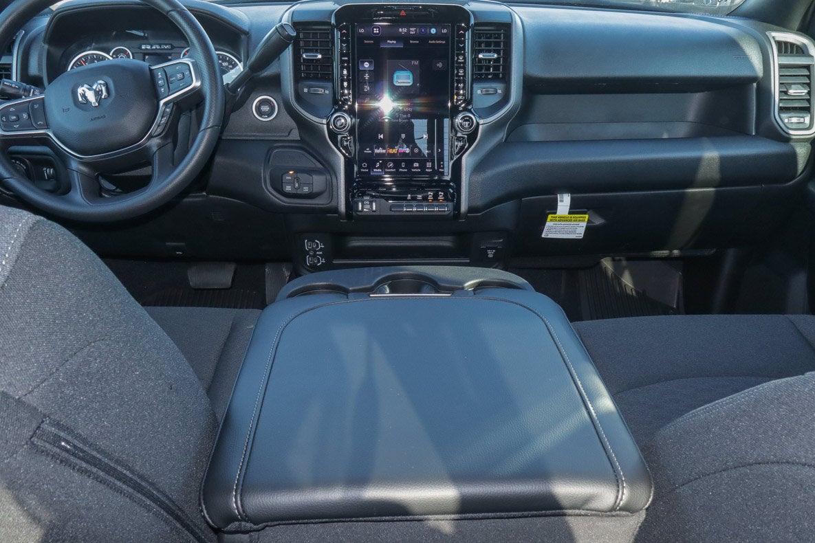 2026 RAM 2500 Black Express 4x4 Crew Cab 6'4 Box