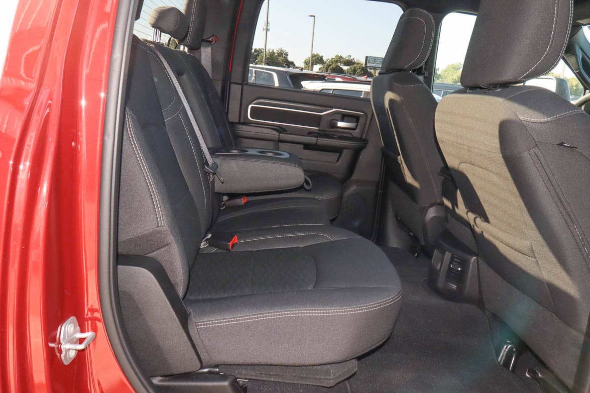 2026 RAM 2500 Big Horn 4x4 Crew Cab 6'4 Box