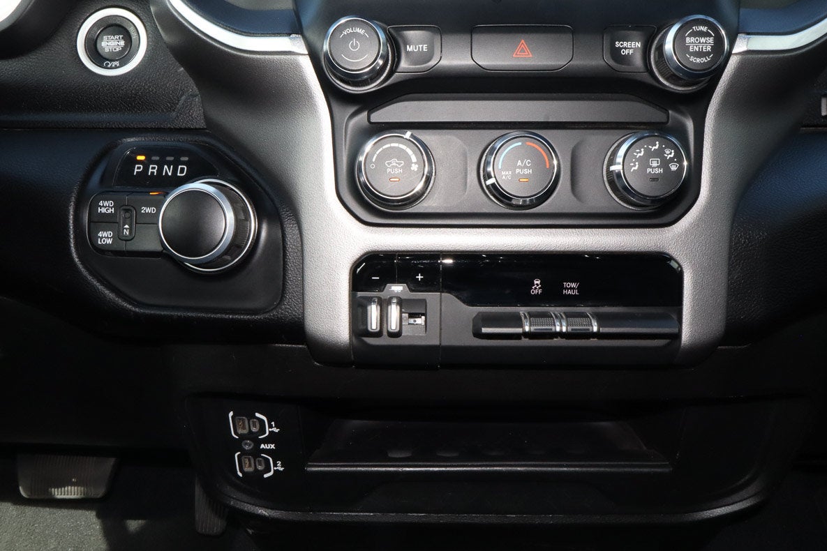 2024 RAM 2500 Big Horn 4x4 Crew Cab 6'4 Box