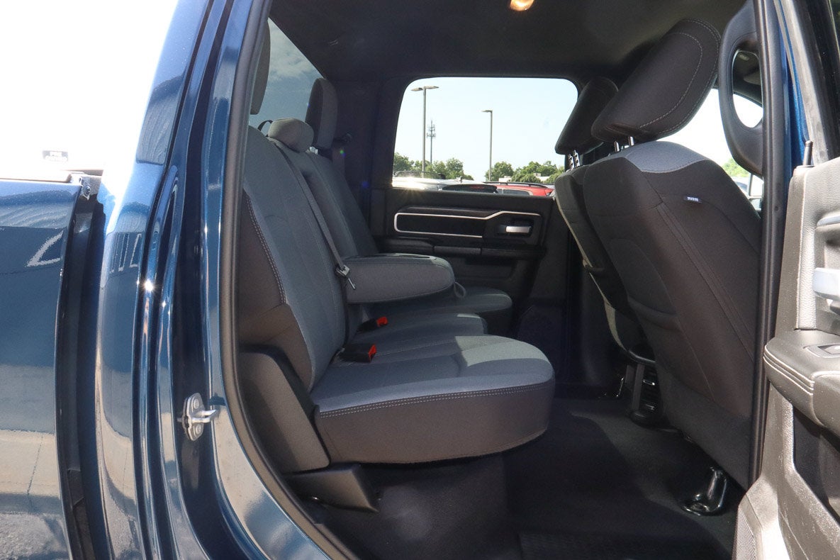 2024 RAM 2500 Big Horn 4x4 Crew Cab 6'4 Box
