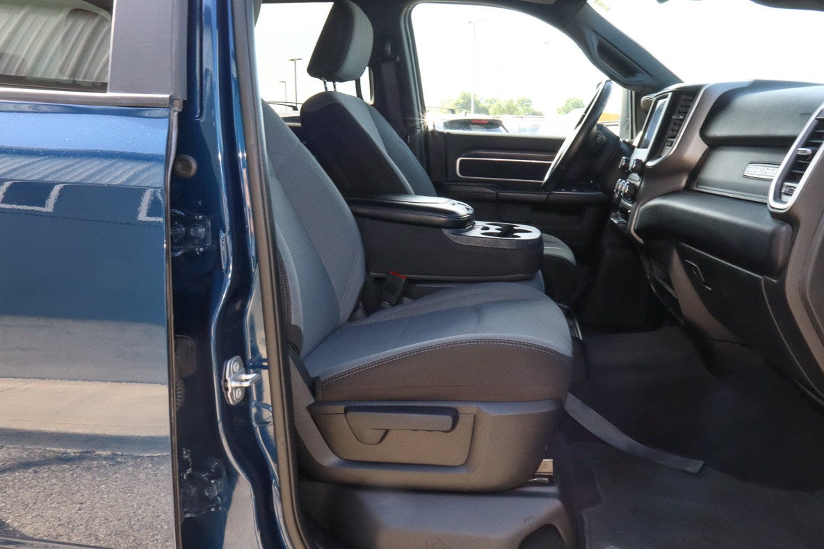 2024 RAM 2500 Big Horn 4x4 Crew Cab 6'4 Box