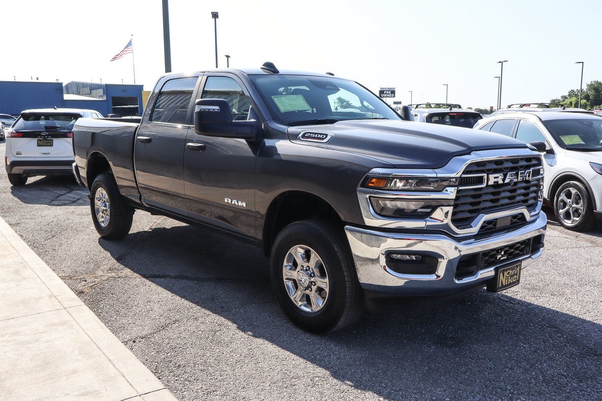 2026 RAM 2500 Big Horn 4x4 Crew Cab 6'4 Box