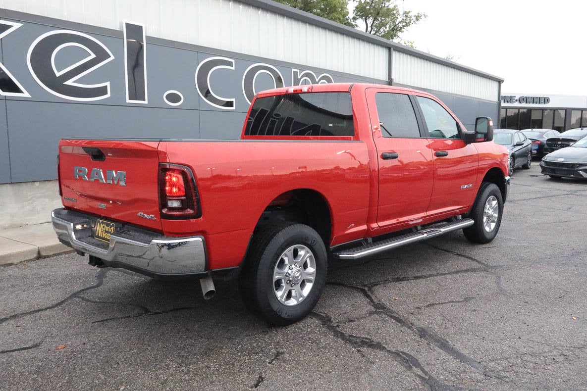 2026 RAM 2500 Big Horn 4x4 Crew Cab 6'4 Box