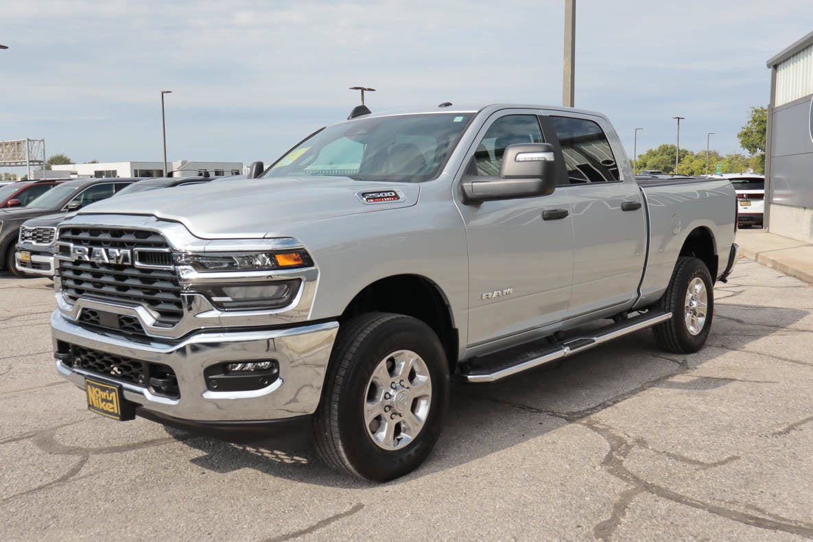 2026 RAM 2500 Big Horn 4x4 Crew Cab 6'4 Box