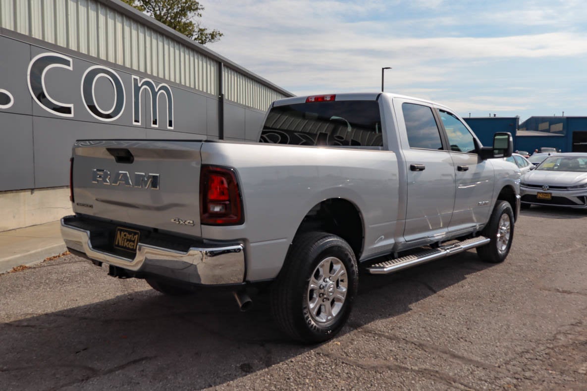 2026 RAM 2500 Big Horn 4x4 Crew Cab 6'4 Box