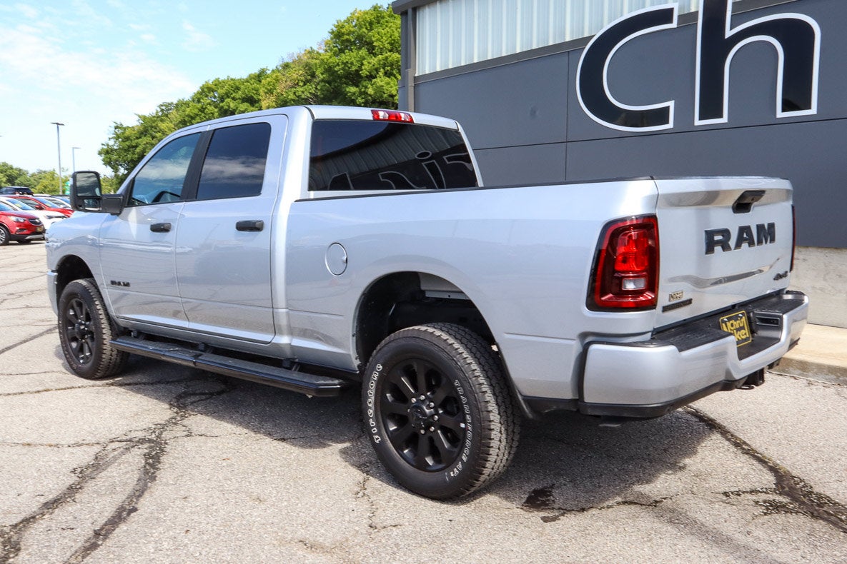 2026 RAM 2500 Big Horn 4x4 Crew Cab 6'4 Box