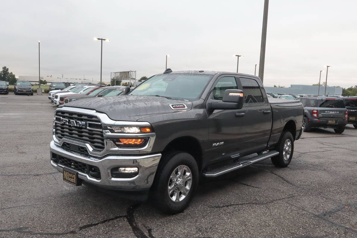 2026 RAM 2500 Big Horn 4x4 Crew Cab 6'4 Box