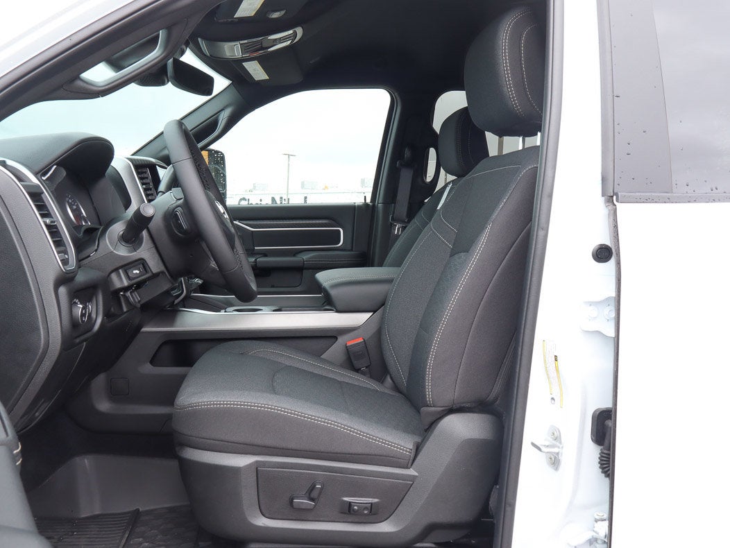 2026 RAM 2500 Big Horn 4x4 Crew Cab 6'4 Box