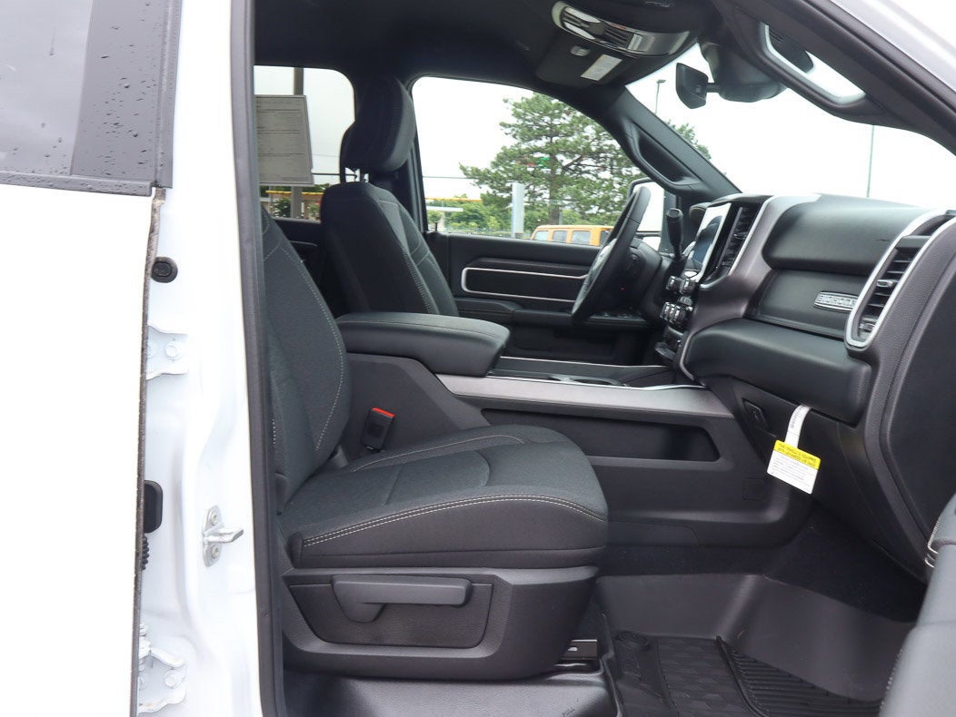 2026 RAM 2500 Big Horn 4x4 Crew Cab 6'4 Box