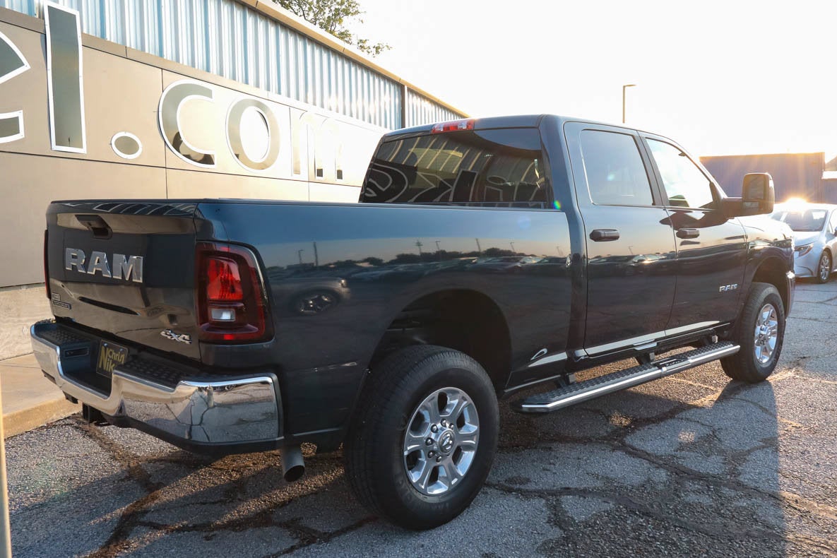 2026 RAM 2500 Big Horn 4x4 Crew Cab 6'4 Box