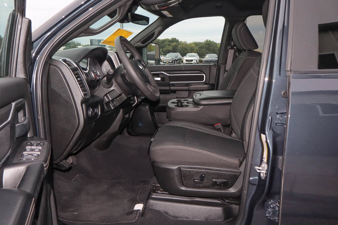 2026 RAM 2500 Big Horn 4x4 Crew Cab 6'4 Box