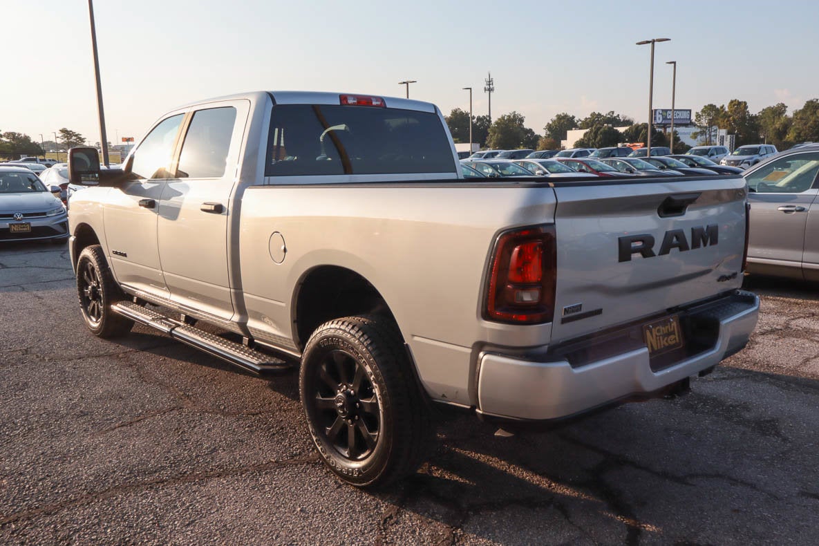 2026 RAM 2500 Big Horn 4x4 Crew Cab 6'4 Box