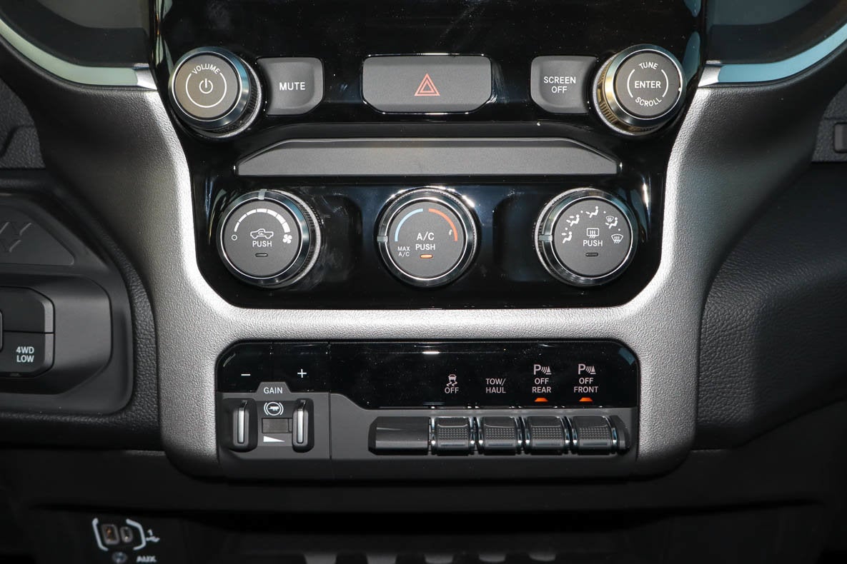 2027 RAM 2500 Big Horn 4x4 Crew Cab 6'4 Box