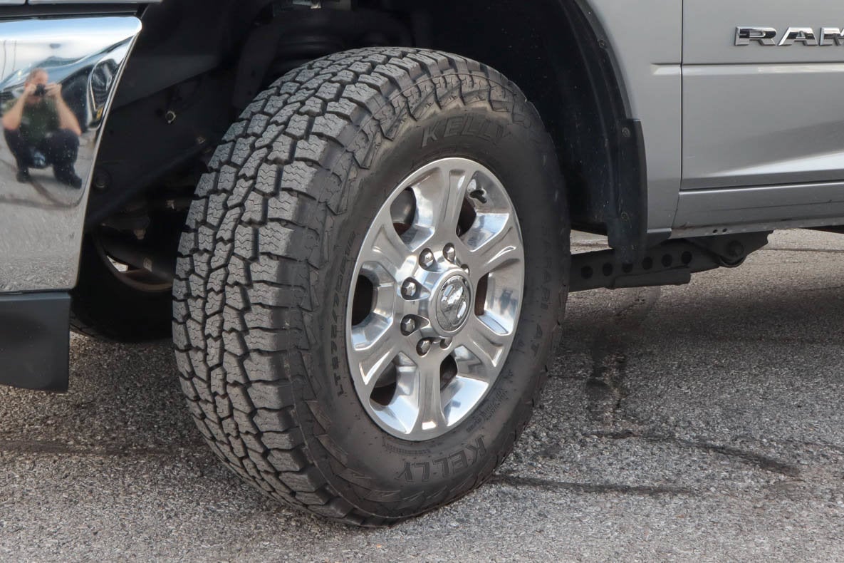 2022 RAM 2500 Big Horn 4x4 Crew Cab 6'4 Box