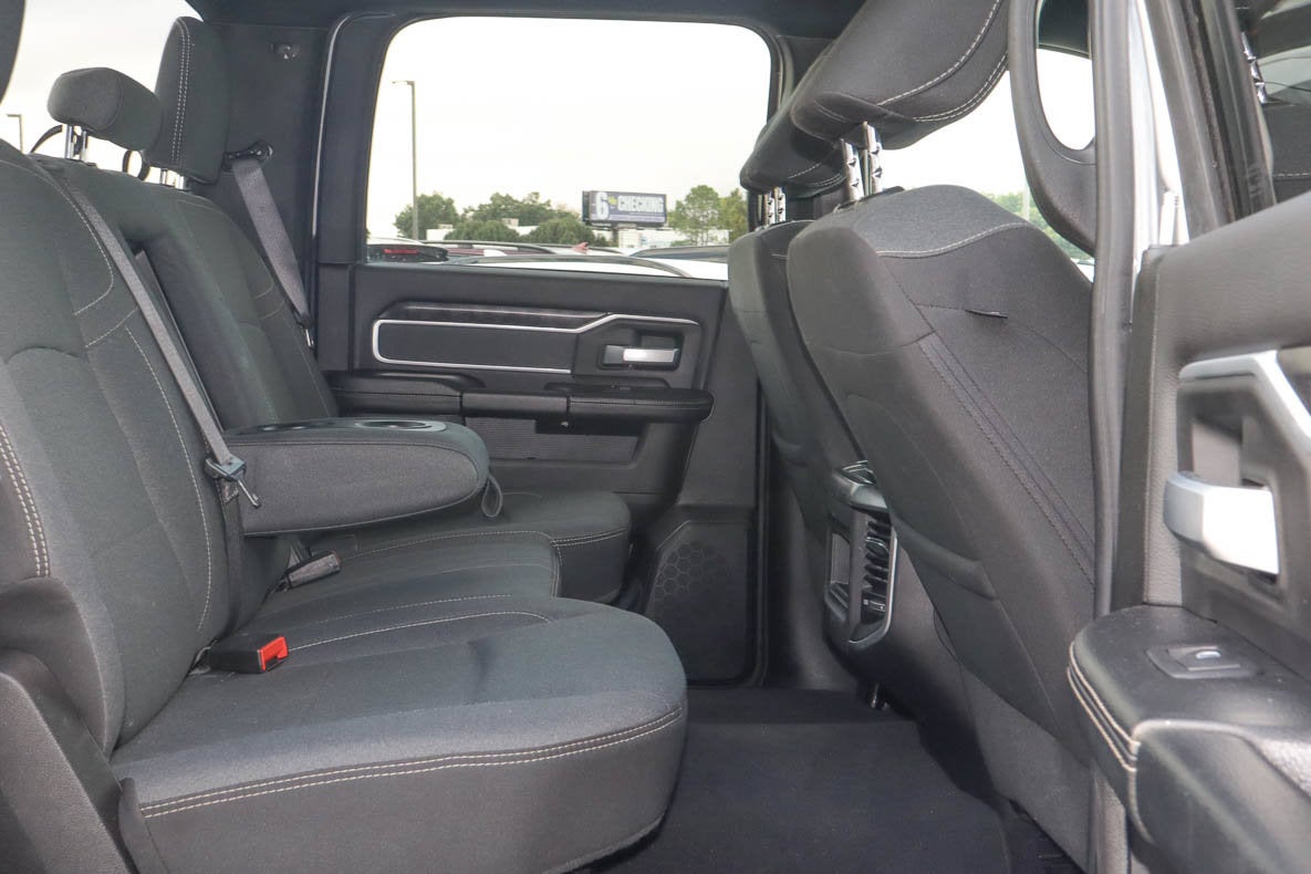 2022 RAM 2500 Big Horn 4x4 Crew Cab 6'4 Box