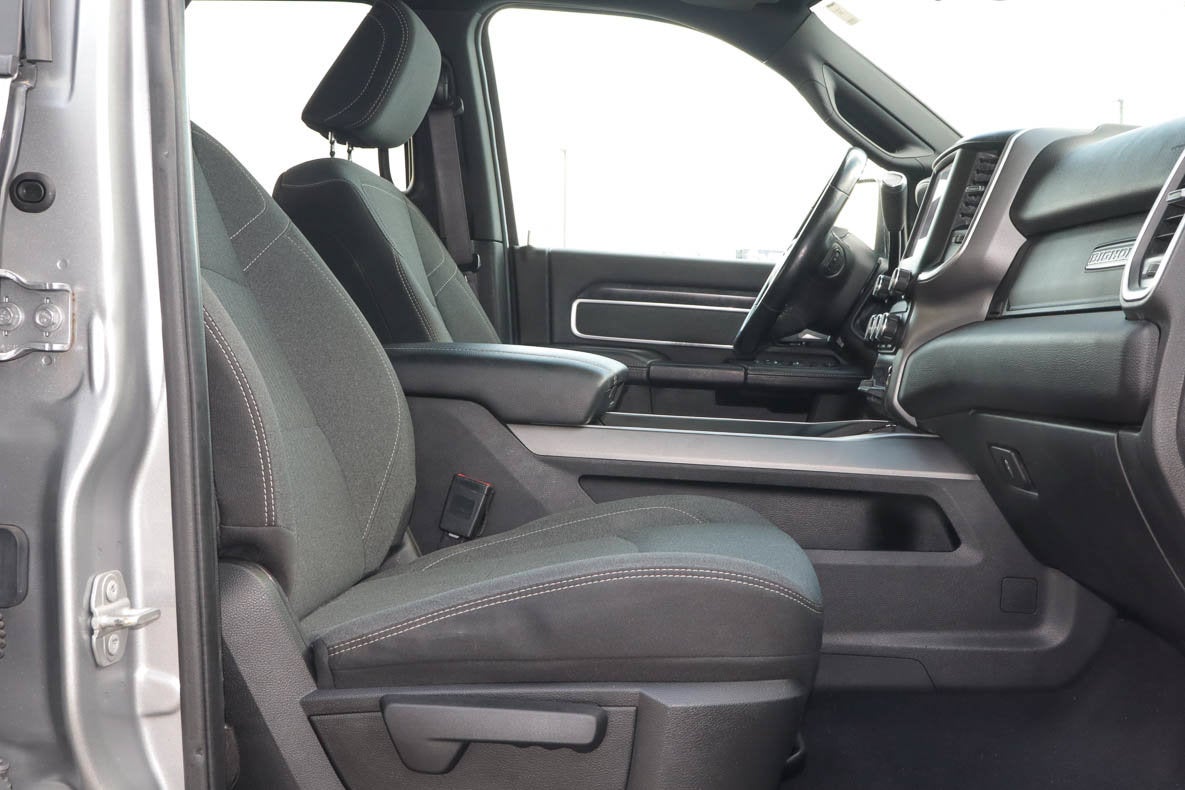 2022 RAM 2500 Big Horn 4x4 Crew Cab 6'4 Box