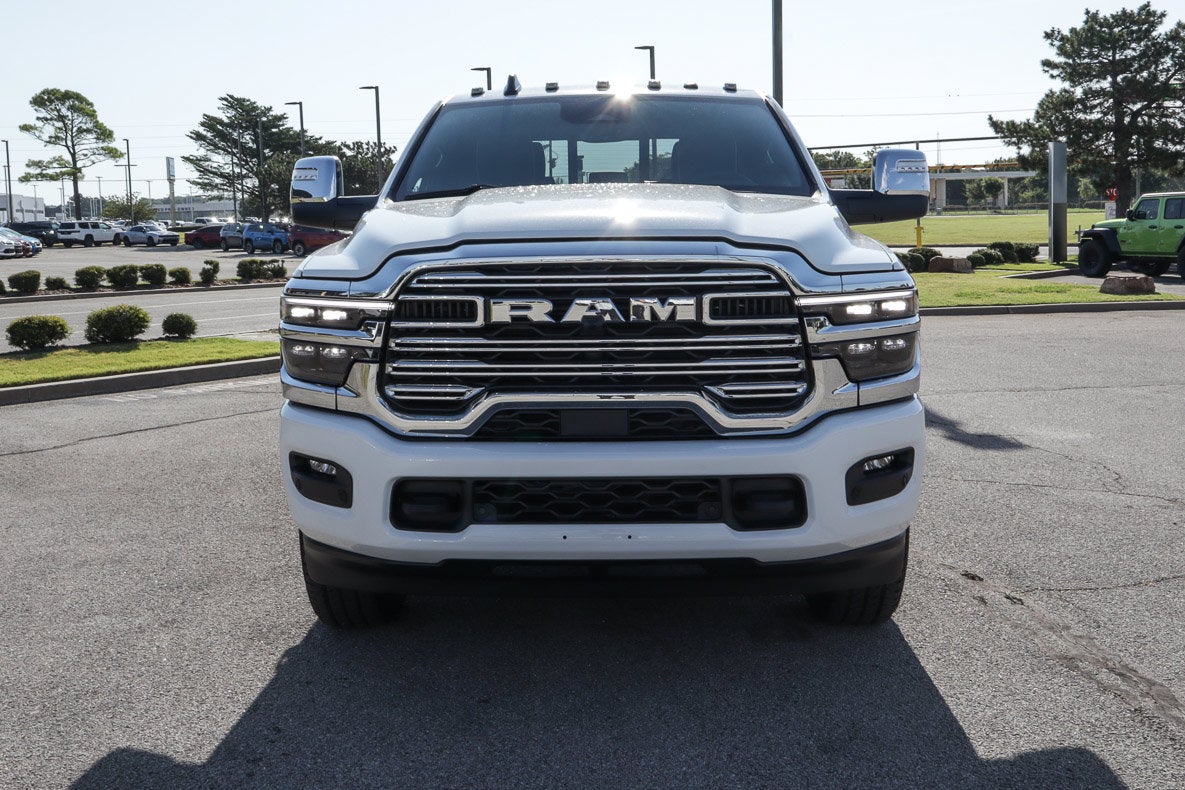2027 RAM 2500 Laramie 4x4 Crew Cab 6'4 Box