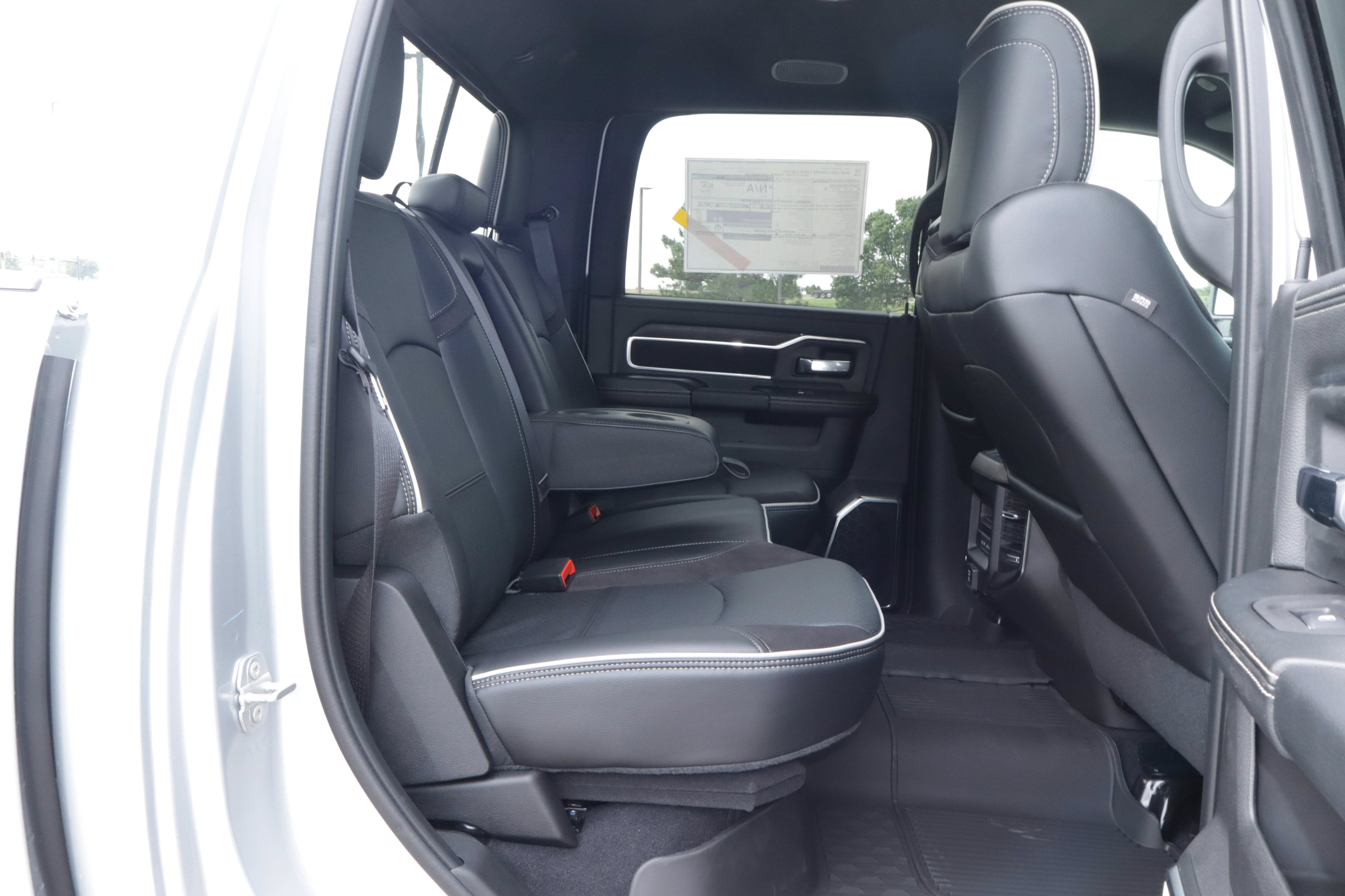 2027 RAM 2500 Laramie 4x4 Crew Cab 6'4 Box