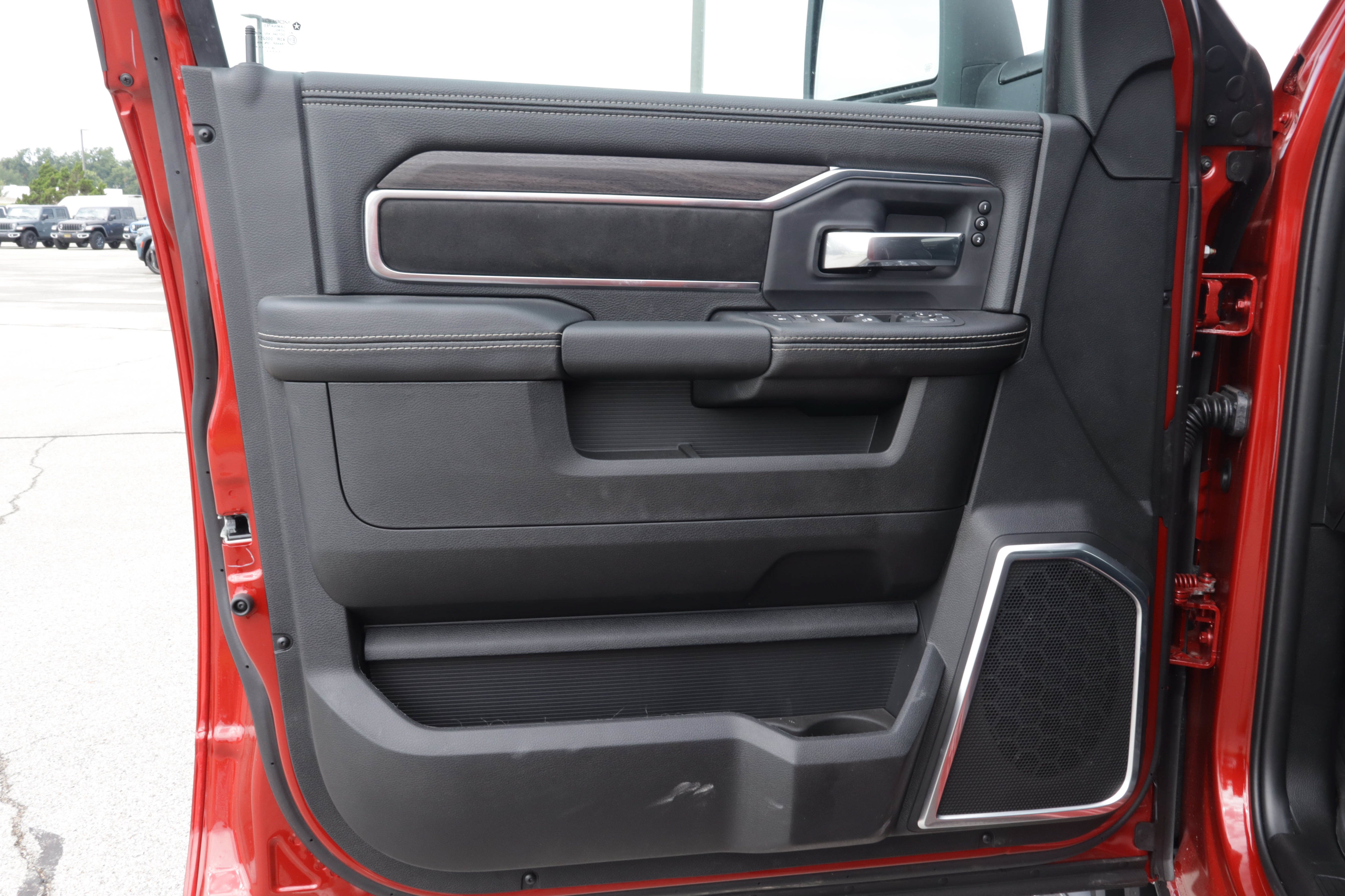 2027 RAM 2500 Laramie 4x4 Crew Cab 6'4 Box