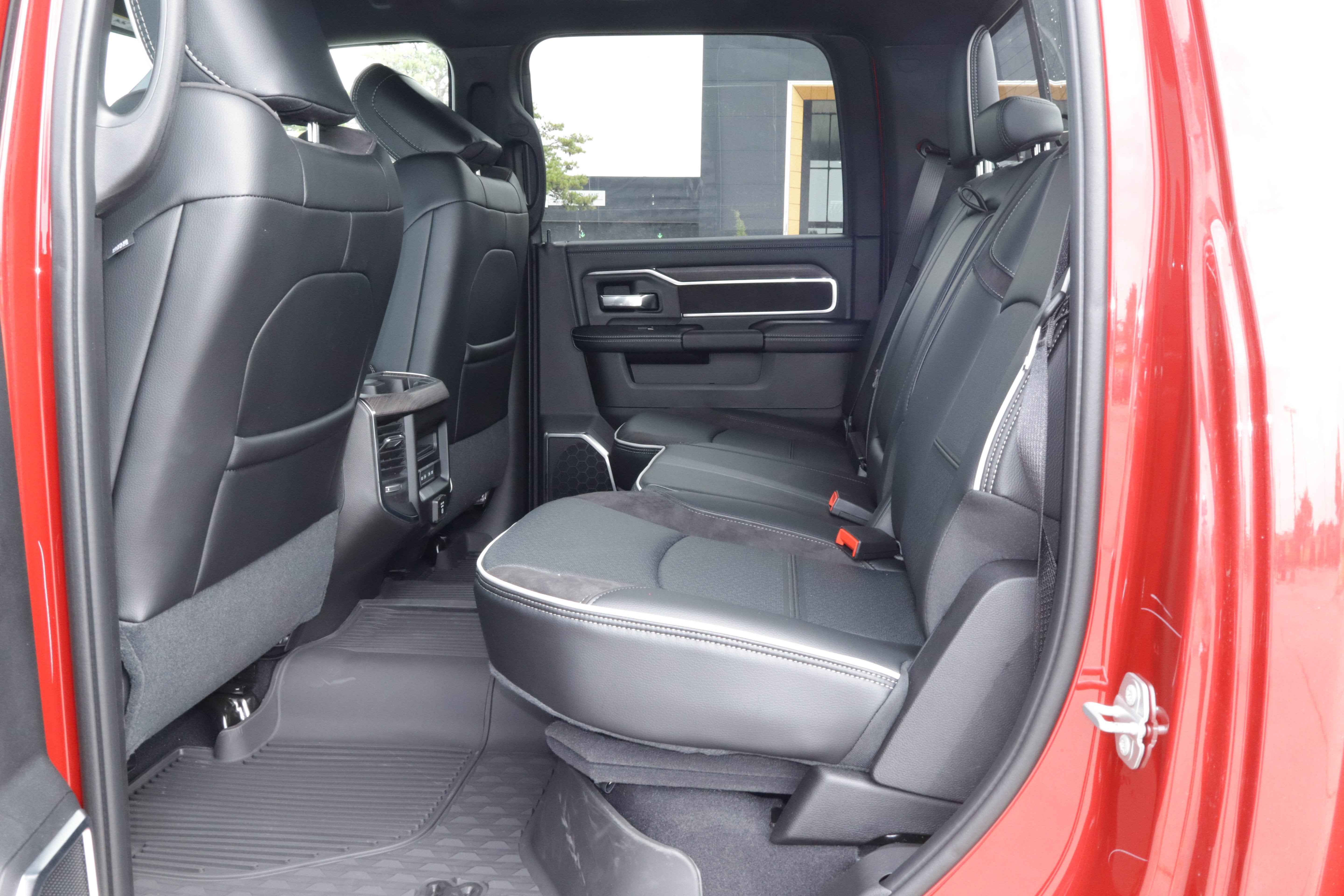 2027 RAM 2500 Laramie 4x4 Crew Cab 6'4 Box
