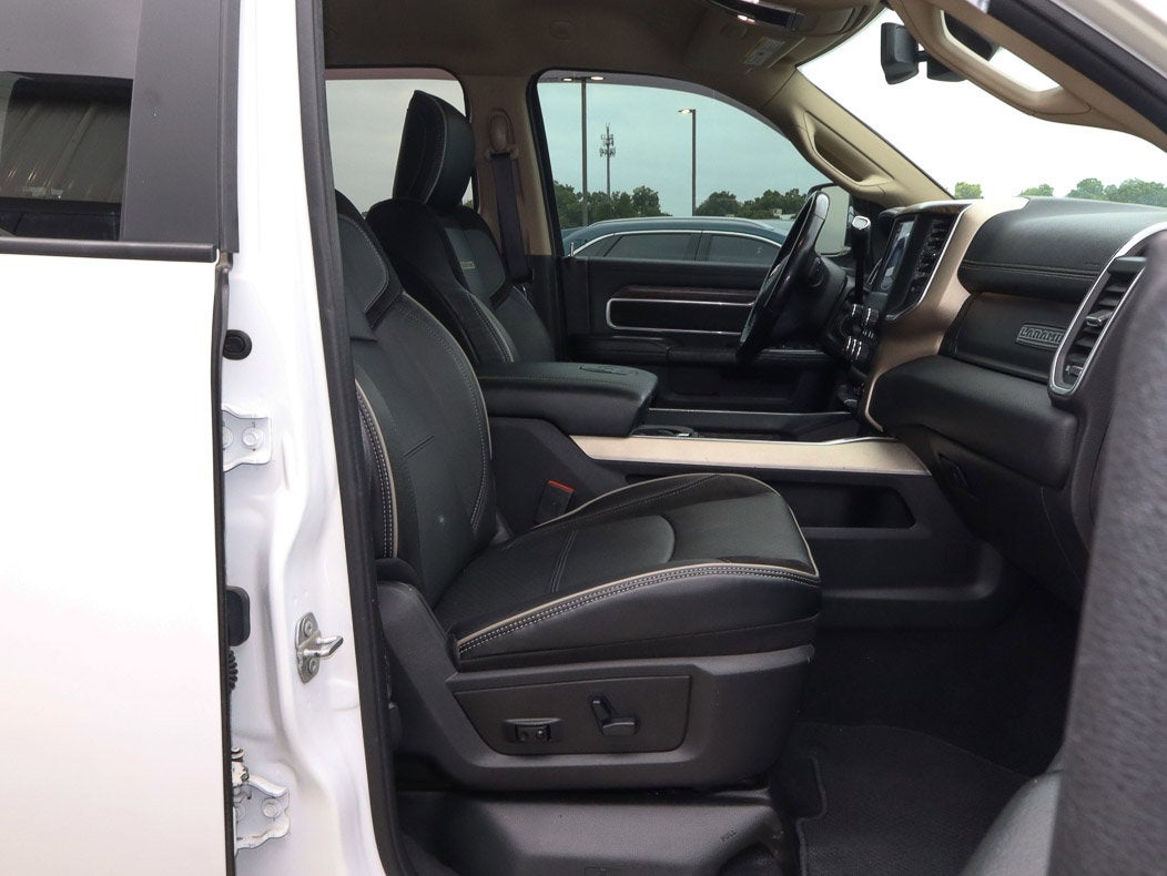 2020 RAM 2500 Laramie 4x4 Crew Cab 6'4 Box