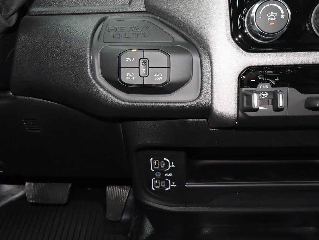 2026 RAM 2500 Tradesman 4x4 Crew Cab 8' Box