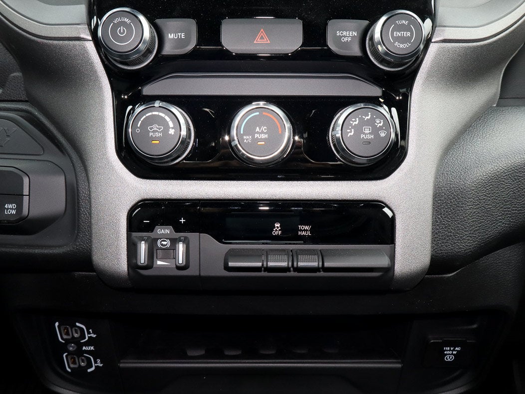 2026 RAM 2500 Tradesman 4x4 Crew Cab 8' Box