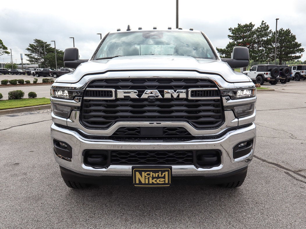 2026 RAM 2500 Tradesman 4x4 Crew Cab 8' Box